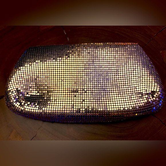 Felix grey metallic clutch with bow - Picture 3 of 3